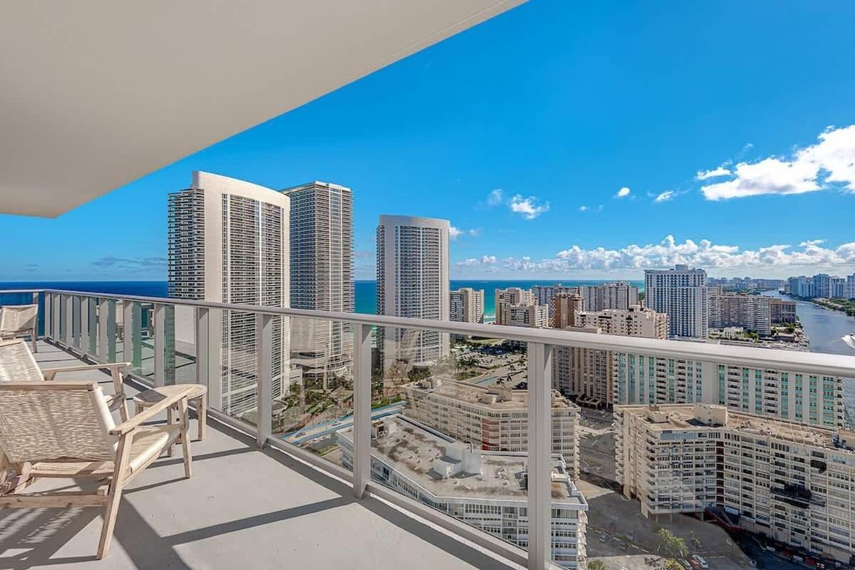 Miami Escape Views & Amenities Apartment Hollywood Bagian luar foto