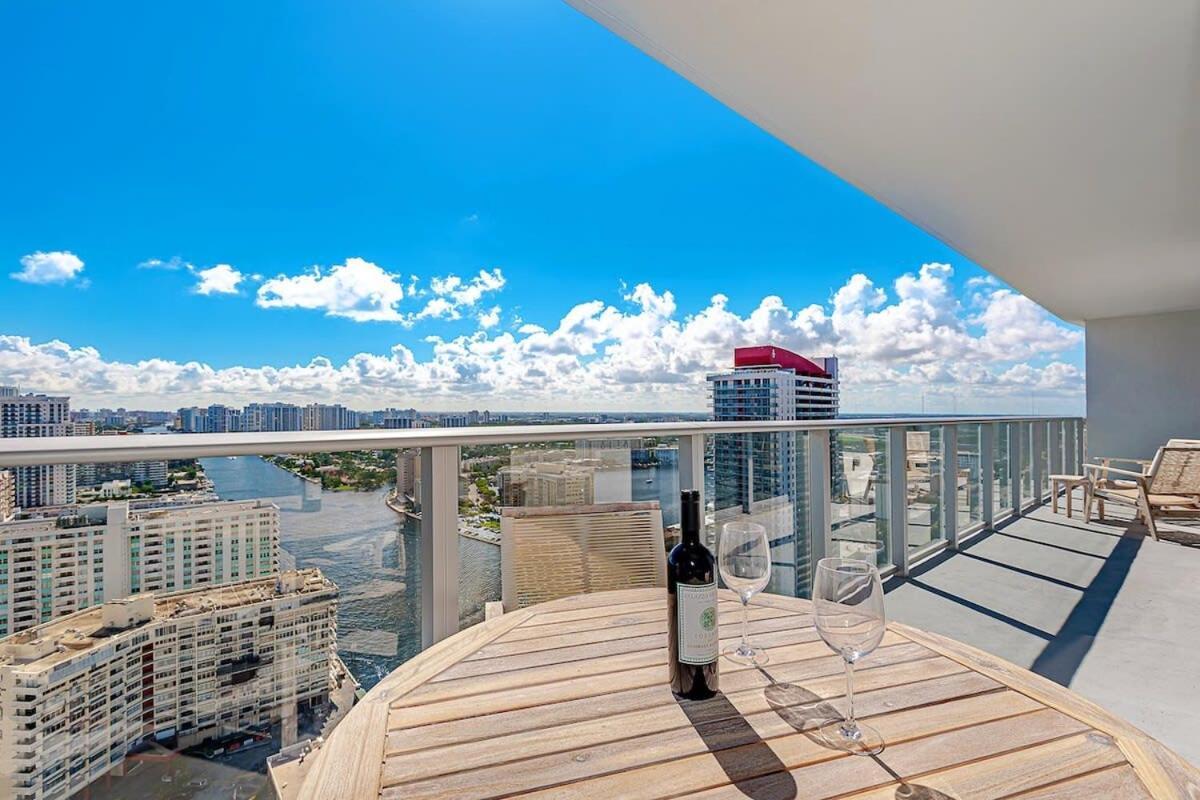 Miami Escape Views & Amenities Apartment Hollywood Bagian luar foto